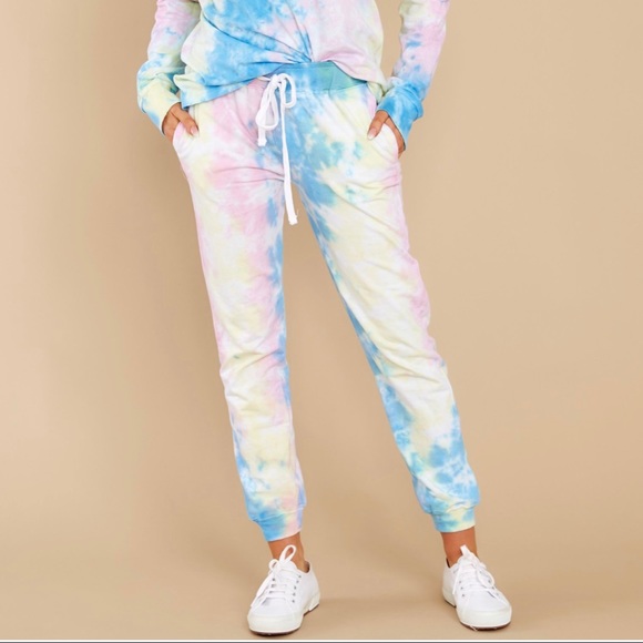 Tie Dye  Lounge Set - NWOT - Picture 3 of 6
